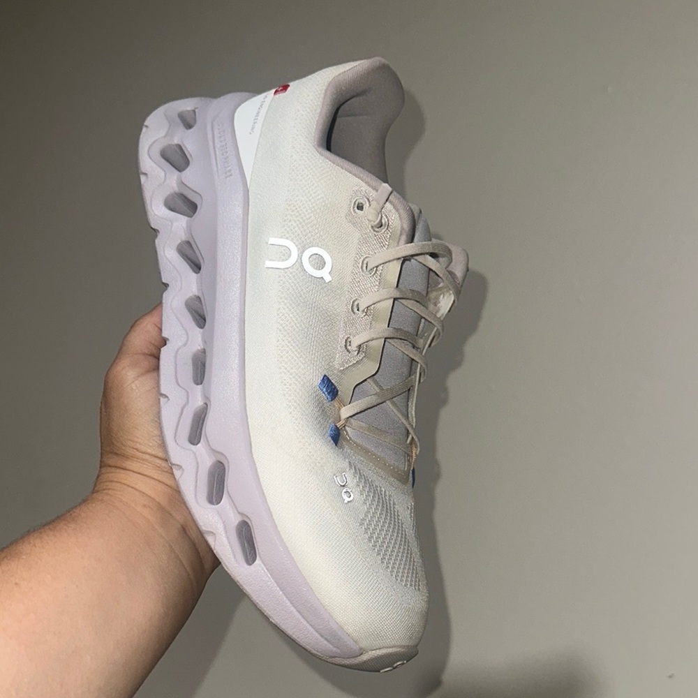On Running Cloudstratus Shoes in Light Beige and Soft Gray